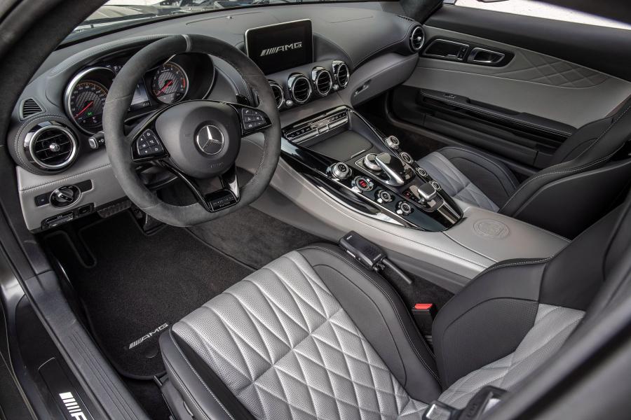 Интерьер Mercedes-AMG GT C Edition 50 (C190) 2017 года  (фото 51 из 63)